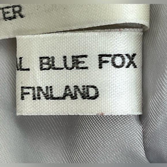 Saga Fox Women's Small Blue Fox Fur From Finland Coat With Slit Pockets - Picture 9 of 14
